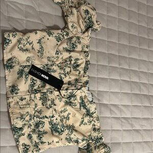 Fashion Nova Cream and Green Patterned Blouse